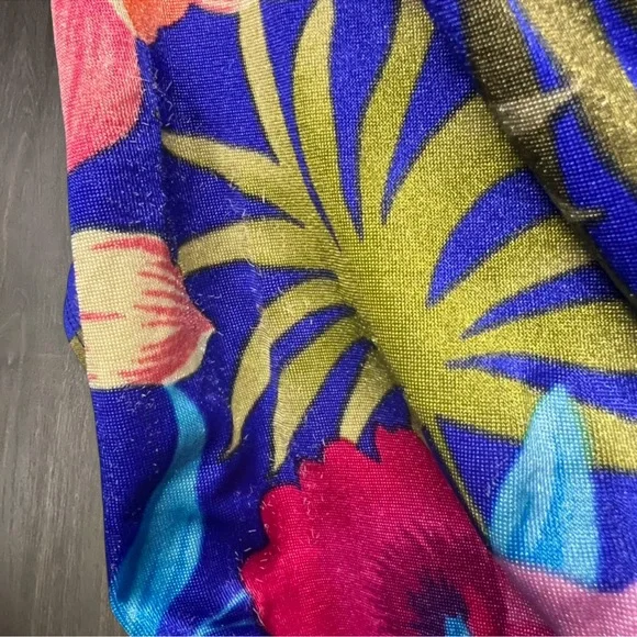 Vintage Slim Allure Tropical Floral One-Piece Swimsuit - Picture 3 of 6